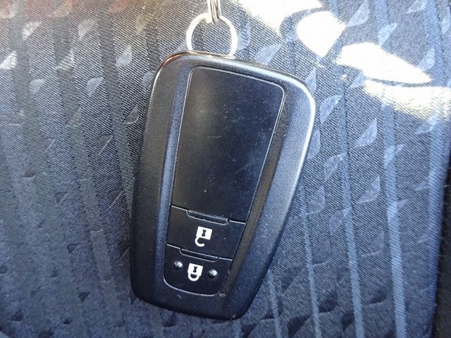 Toyota PRIUS 2018-05 28468-23