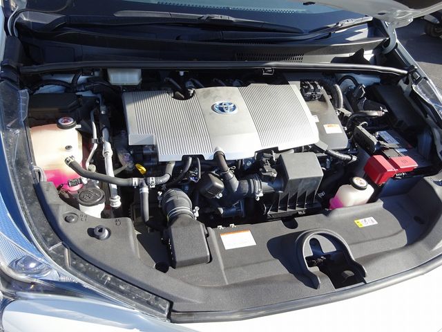 Toyota PRIUS 2018-05 28468-8