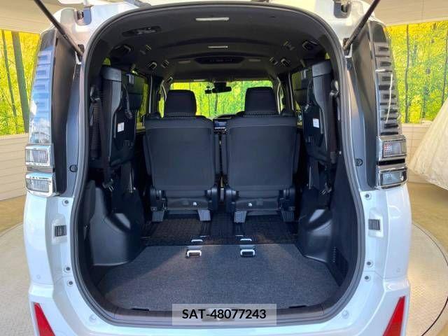 Toyota VOXY 2019-04 209571-10