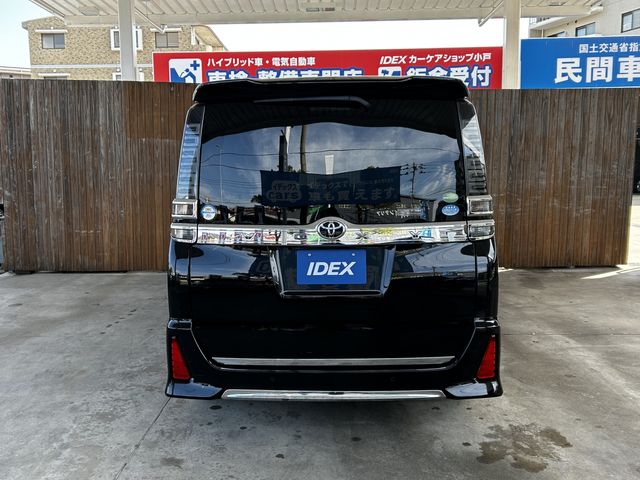 Toyota VOXY 2019-05 20737-6