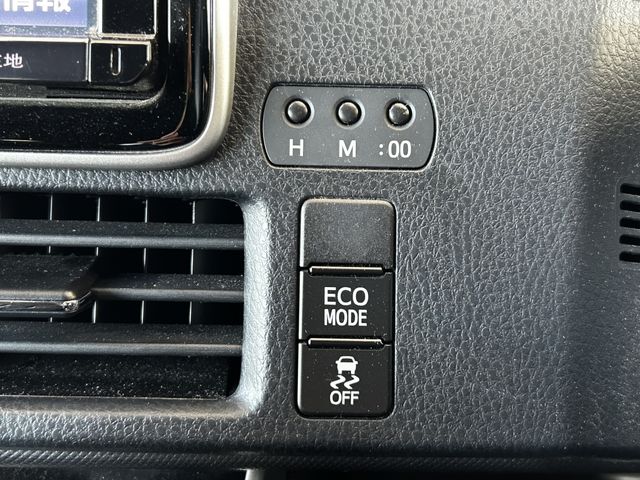 Toyota VOXY 2019-05 20737-21