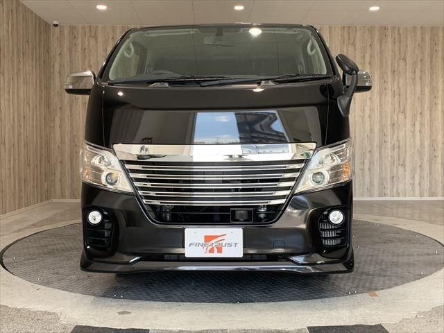 Nissan NV350 Caravan 2018-08 15282-1
