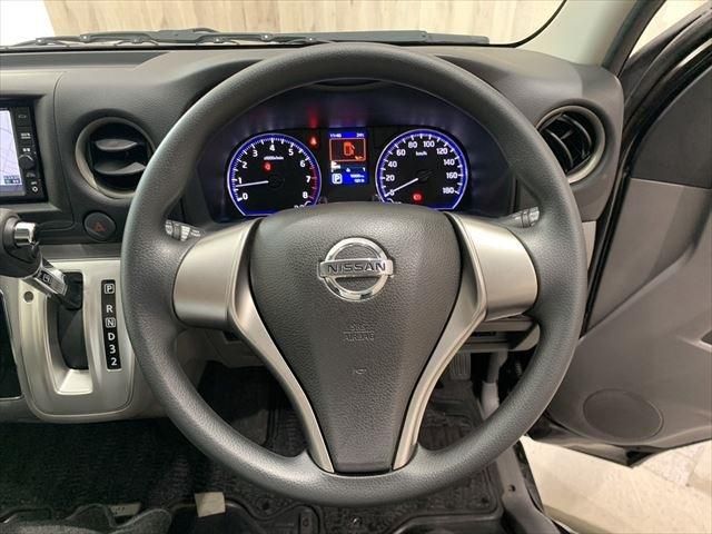 Nissan NV350 Caravan 2018-08 15282-24