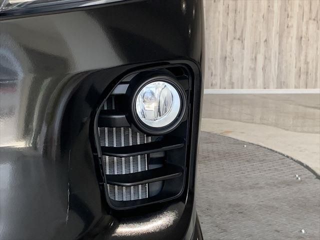 Nissan NV350 Caravan 2018-08 15282-10