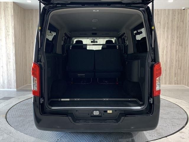 Nissan NV350 Caravan 2018-08 15282-23