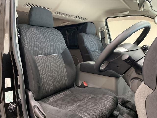 Nissan NV350 Caravan 2018-08 15282-19