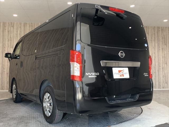 Nissan NV350 Caravan 2018-08 15282-6
