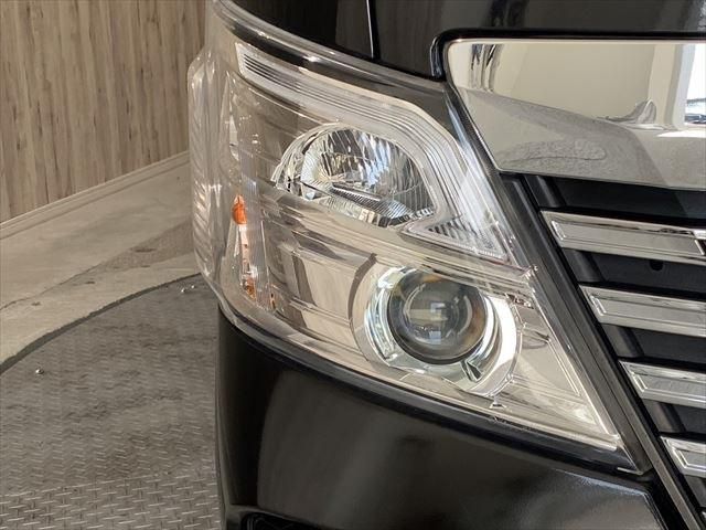 Nissan NV350 Caravan 2018-08 15282-9