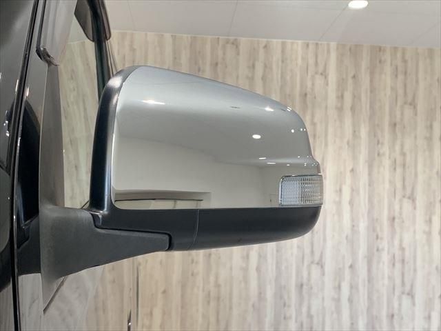 Nissan NV350 Caravan 2018-08 15282-12