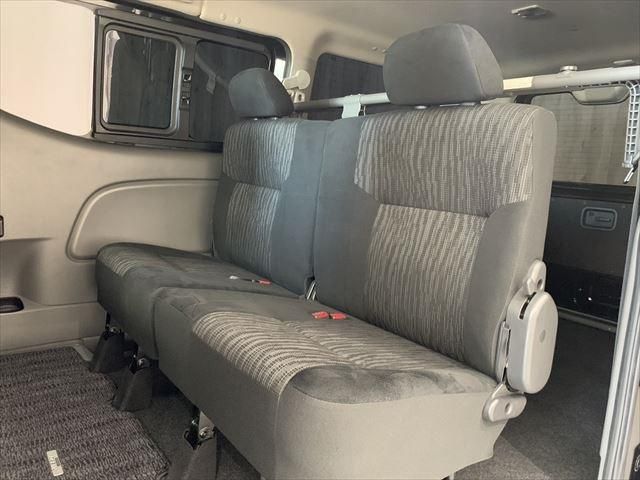 Nissan NV350 Caravan 2018-08 15282-22
