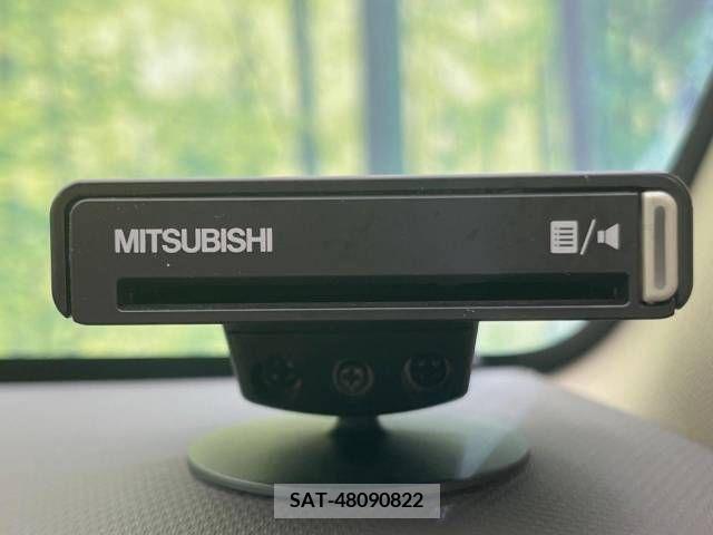 Toyota SIENTA 2011-08 313767-4