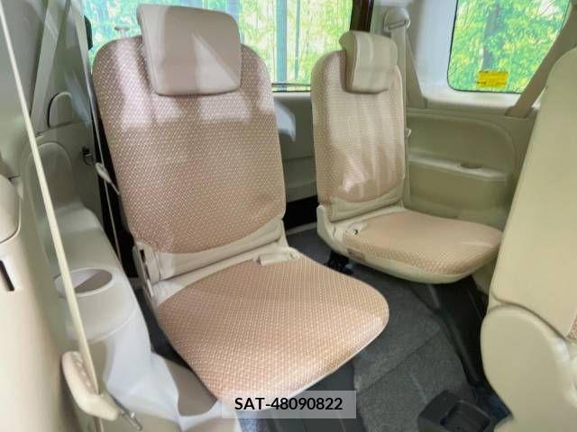 Toyota SIENTA 2011-08 313767-10