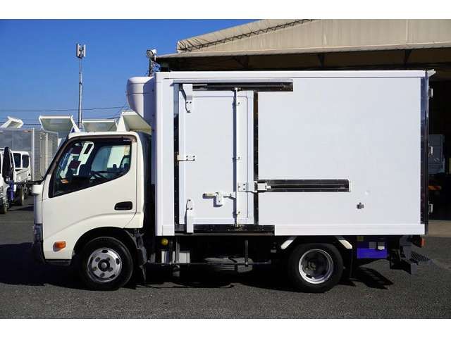 Hino DUTRO 2018-09 193356-2