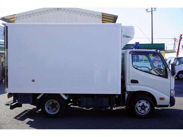 Hino DUTRO 2018-09 193356-4