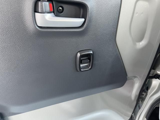 Suzuki CARRY TRUCK 2023-09 182204-19