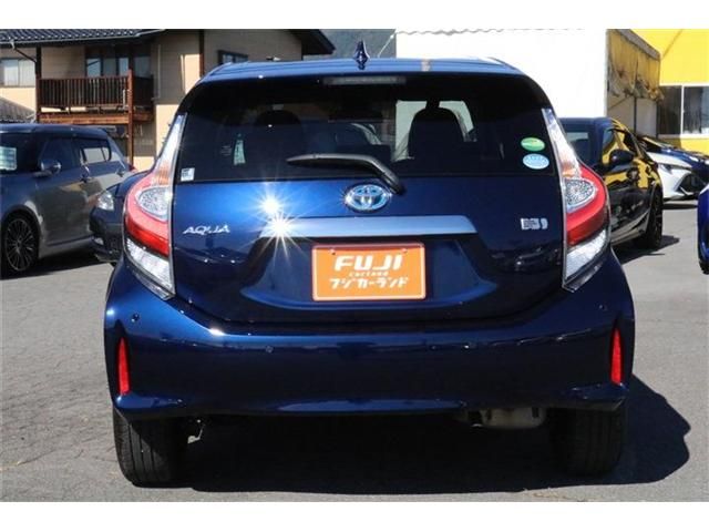 Toyota AQUA 2019-01 18658-29