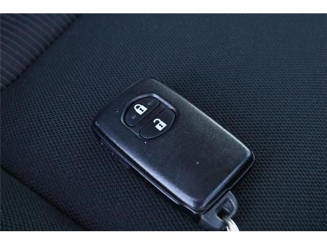 Toyota AQUA 2019-01 18658-18