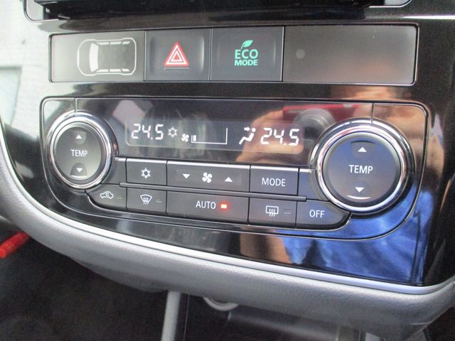 Mitsubishi OUTLANDER PHEV 2013-02 7453-10