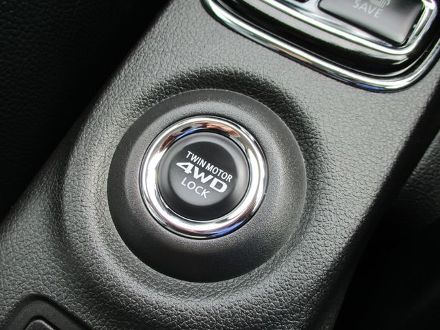 Mitsubishi OUTLANDER PHEV 2013-02 7453-12