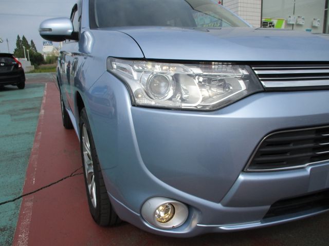 Mitsubishi OUTLANDER PHEV 2013-02 7453-16