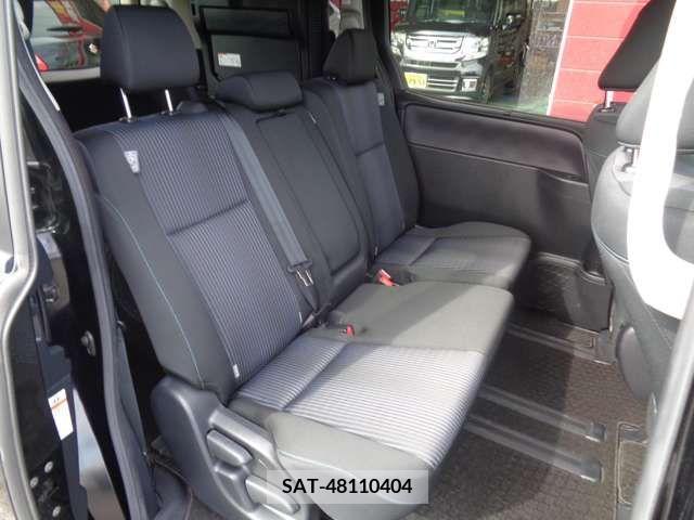 Toyota NOAH 2015-03 279529-11