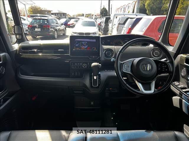 Honda N BOX CUSTOM 2019-05 245799-1