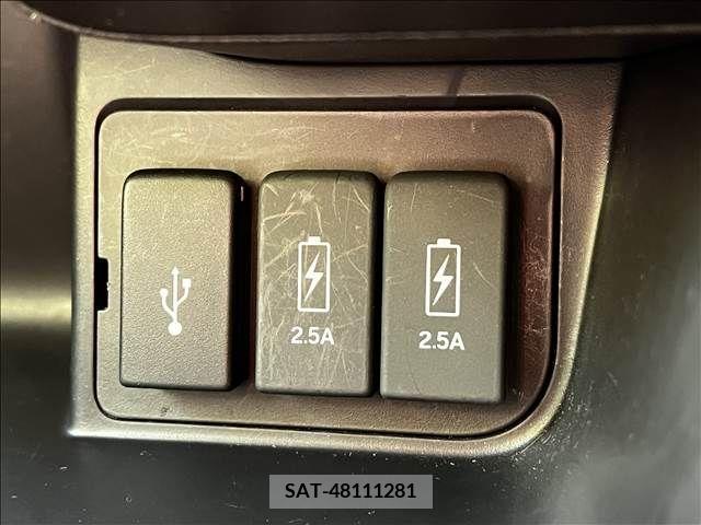 Honda N BOX CUSTOM 2019-05 245799-15