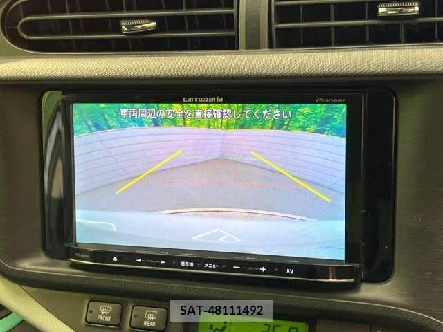 Toyota AQUA 2013-02 253932-3