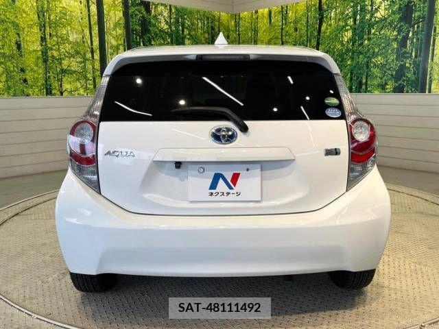 Toyota AQUA 2013-02 253932-15