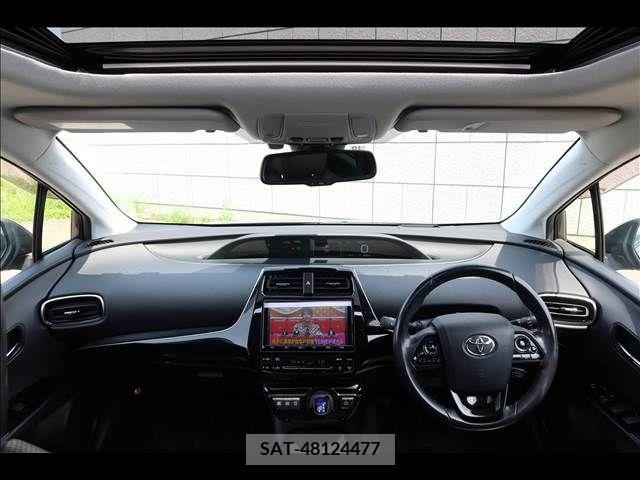 Toyota PRIUS 2019-10 247643-8