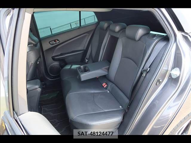 Toyota PRIUS 2019-10 247643-17