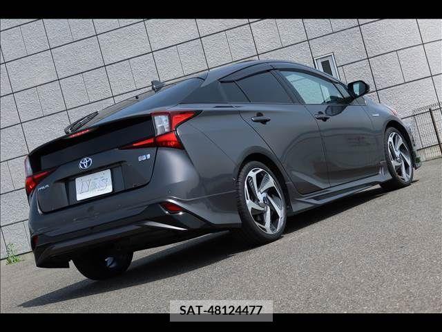 Toyota PRIUS 2019-10 247643-7