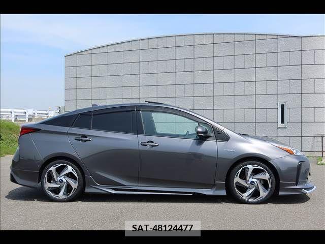 Toyota PRIUS 2019-10 247643-6