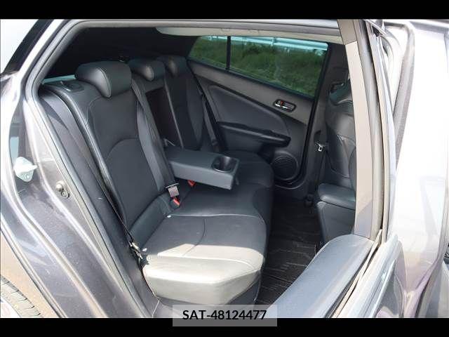 Toyota PRIUS 2019-10 247643-14