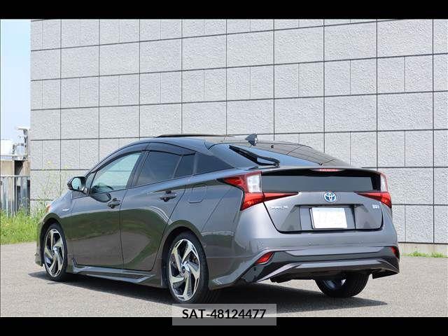 Toyota PRIUS 2019-10 247643-3