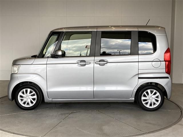 Honda N BOX 2018-12 1026-11
