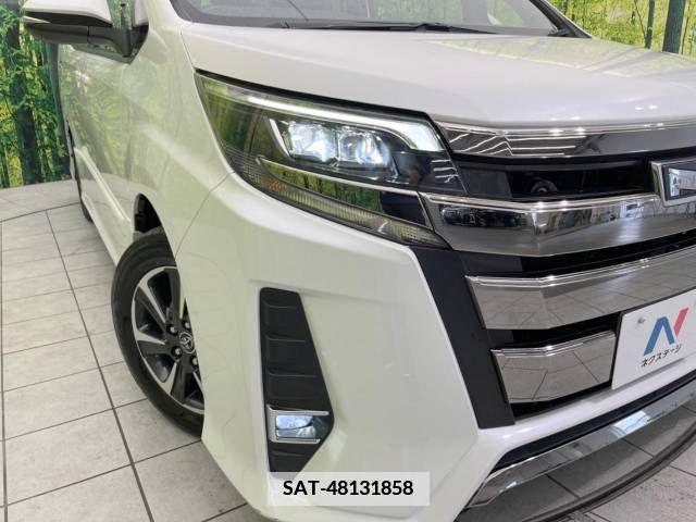 Toyota NOAH 2017-07 365136-13