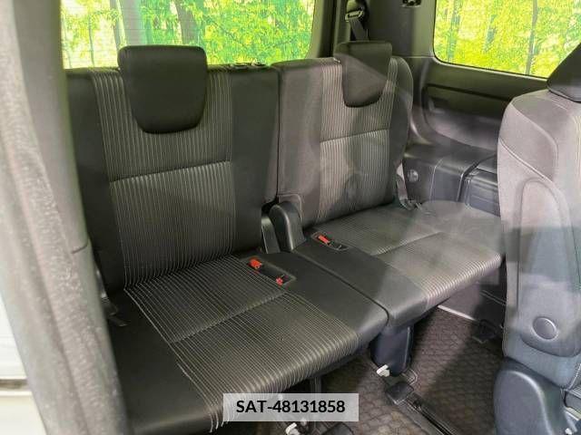 Toyota NOAH 2017-07 365136-10