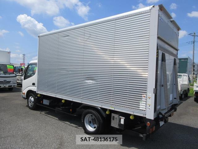 Hino DUTRO 2014-12 359476-8