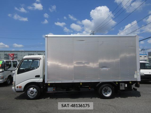 Hino DUTRO 2014-12 359476-4