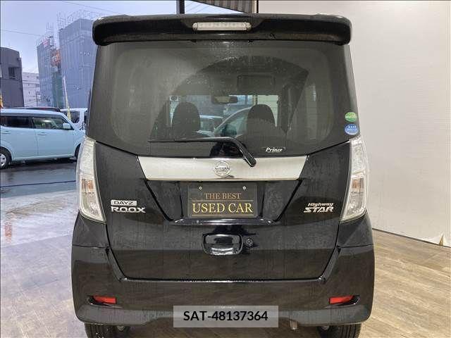 Nissan ROOX 2017-02 323829-4