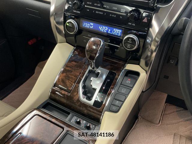 Toyota ALPHARD 2019-04 212876-4