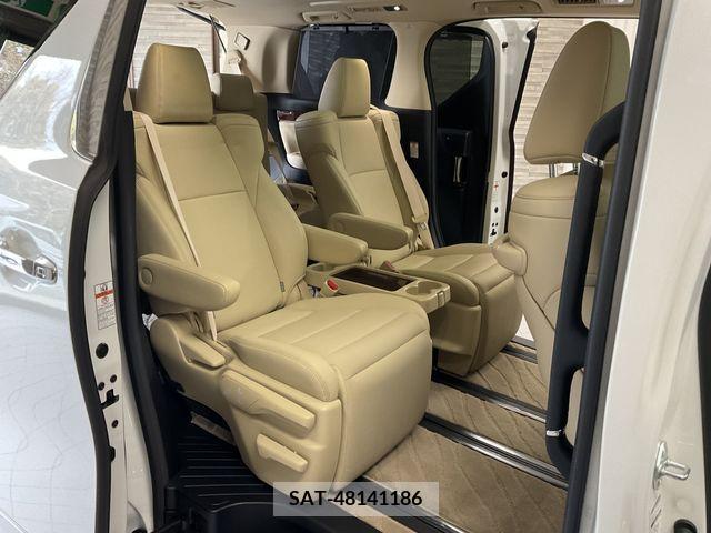 Toyota ALPHARD 2019-04 212876-15
