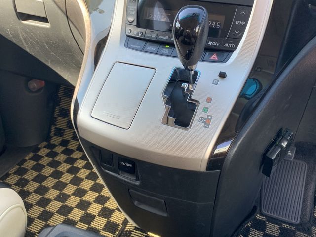 Toyota VELLFIRE 2012-11 15863-16