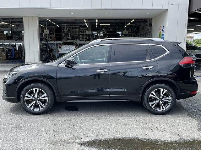 Nissan X-TRAIL 2018-03 11076-16