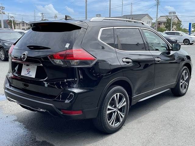 Nissan X-TRAIL 2018-03 11076-13