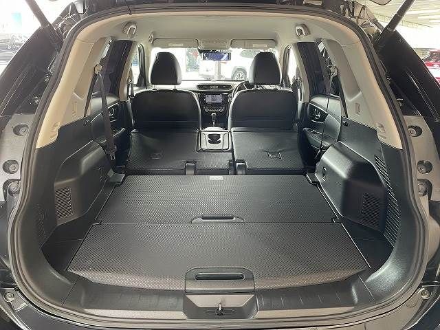 Nissan X-TRAIL 2018-03 11076-12