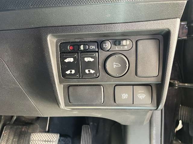 Honda FREED SPIKE 2010-11 188211-6