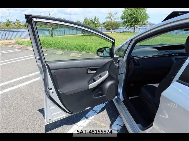 Toyota PRIUS 2012-03 255864-16