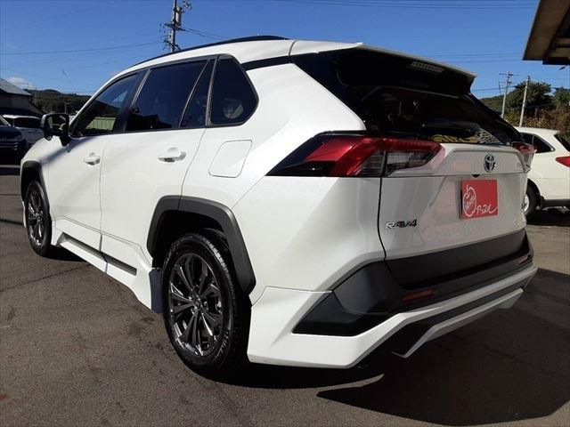 Toyota RAV4 2022-11 15008-6